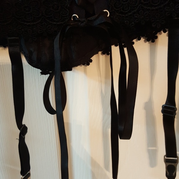 NWOT Laced Up Satin Black Lace Trim Corset Bustier - Picture 7 of 8